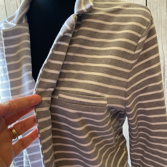 Authentic American heritage white and gray jacket - Picture 3 of 5